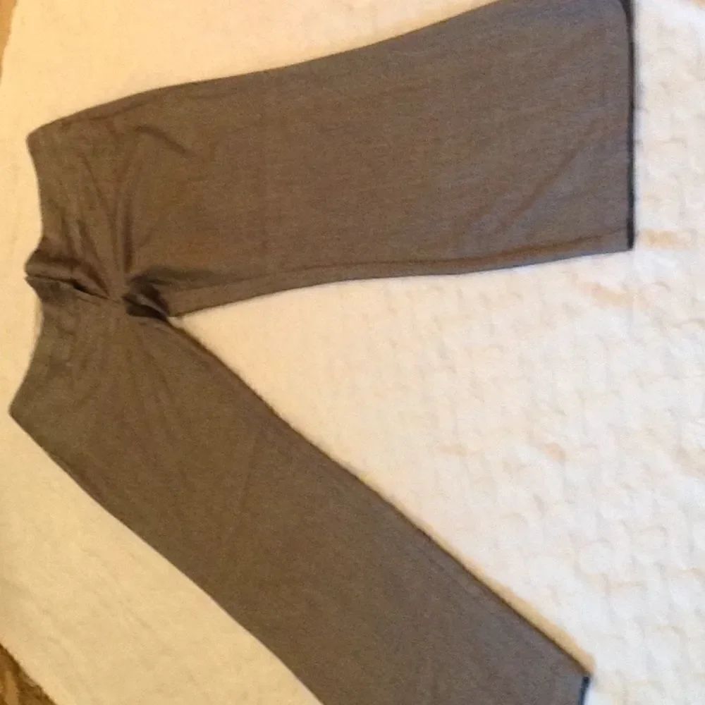 Ladies tweed type pants in size 3 from Studio Y